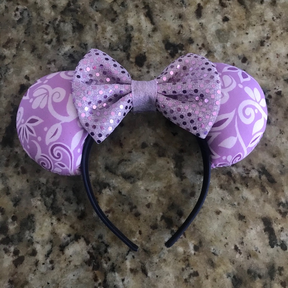 Like New Chloe & Belle Minnie Ears